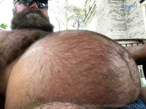 Daddybear315lbs - Belly rubs