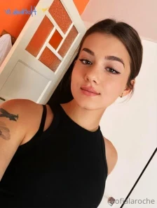 Sofialaroche - Follow my Spanish bestie https onlyfans com onlymiau