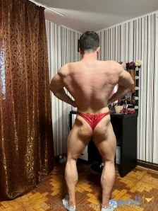 Muscleworship1 - Tanning