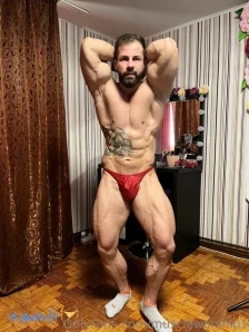 Muscleworship1 - Gym time