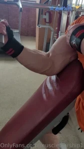 Muscleworship1 - Gym time part 2