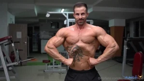 Muscleworship1 - It s not the best light but I m still big part 2