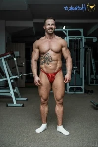 Muscleworship1 - Gym time part 2