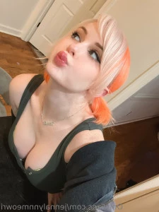 Jennalynnmeowri - merry xmas I m going to go get tipsy in a hot tub in