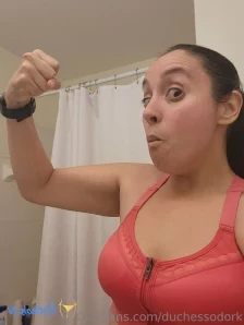 Duchessodork - I was trying to take a good photo of my muscles and