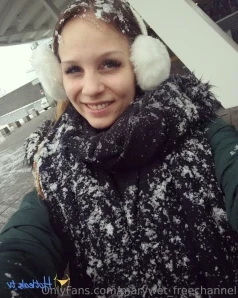 Marywet_freechannel - SWIPE for my wet string do you want to see the