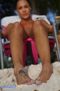 Ayoslimmie - A few shots from a LIT beach shoot