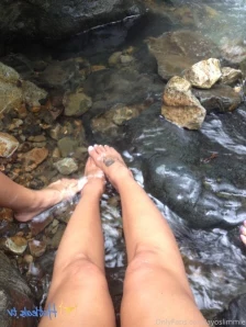 Ayoslimmie - Tantalizing Tuesday with my thick thighs and pretty eyes