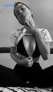 Littleviviann - My pussy is particularly demanding today She can t get part 2