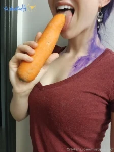 Missbluefreeof - Heyyy say it back