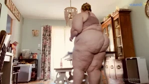 Ssbbwroxxie - Strawberry milk is my favorite