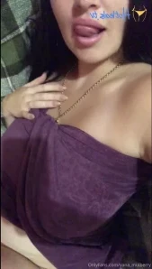 Yanamulberry - I am now lying in bed and thinking about a hard dick my