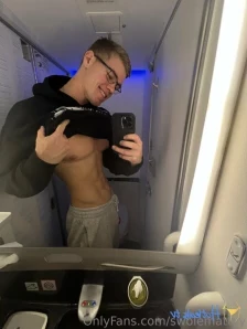 Swolemattyy - Sexy pictures in the bathroom implied