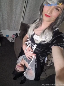 Tslunabella - Have be on your knees for me to open if you want to suck