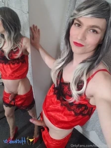 Tslunabella - Is always wanting to be played with