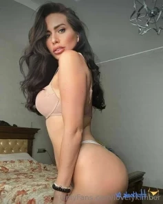 Lovelykimber - Take care of my booty