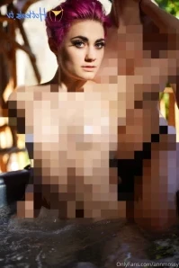 Annmossy - Omg something not in B amp W Here s some more leather and