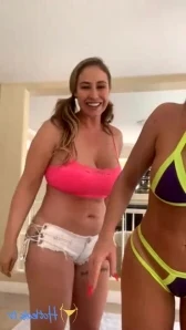 Evanotty - I make it hot like summer Also I m like the perfect height