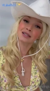 Marinesings - Bts from yesterday s shoot no ac it was hot asf I did part 4