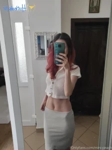 Petitemelissa - pretty in pink dm me babe