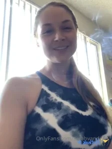 Sarahvandella - Let s get wet