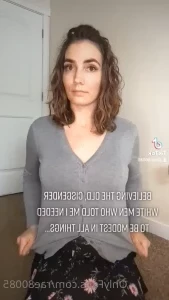 Rae80085 - Holla at my Halloween decorations heeeeey I might not say a 