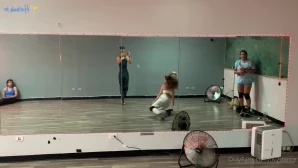 Liv2dance - taking this time for here and now 