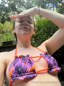 Eroharu - Take a peek on this girl taking a shower yes nude Total of