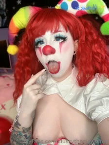 Clussytheclownfree - If you want to see more you re gonna have to come