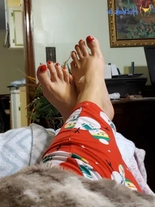 Sweetfeet2187 - Sizzlin Cinnamon anyone