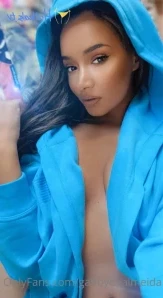 Gabbydealmeida - Stell dir vor ich stände so in deinem Badezimmer