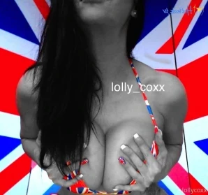 Lollycoxx - But of cleavage for u to enjoy