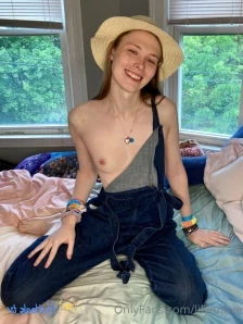 Lilymlove - My first video in a while I know it s a little short but I