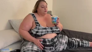 Lisaloussbbw - Roxxie Funnels Me - 8 01 min - 15 This video is sold