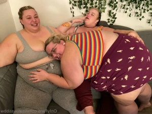 Lisaloussbbw - A few sneak peek photos with Emma What do you think we