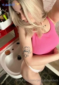 Jennaasanders - FREE FREE FREE Hello My name is lia_big_boobs I love