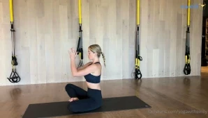 Yogawithemily - When I see good lighting I have to take a selfie Am I