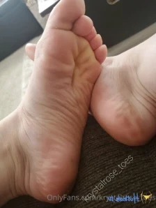 Krystalrosebby - Wrinkly pink soles hidden beneath some stinky socks I