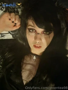 Greentea98 - Showing off my pussy and holes and vibrating my clit so