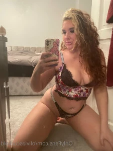 Oliviascuckold - Who wants to see cum dribbling out of my used pussy