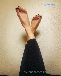 Willowjamesfeet - Ever heard of a feety beaty My art professor came