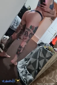 Witchxnoir - I wore matching lingerie to work today and I don t want