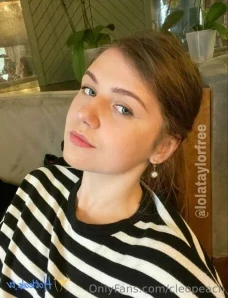 Cleopeach - FREE PAGE for 30 days The cute babe sweetlolaxx recently
