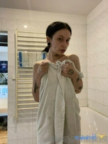 Cleopeach - What kind of music do you listen Let me know in DM part 2