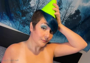 Renmari - I got my nails done for my birthday How do they look A few