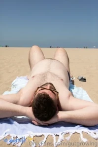 Gutgrowing - Tight clothes 2017 Belly play and verbal