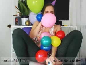 Haunterhexx - picking up after 15 minutes of edging with my hitachi I