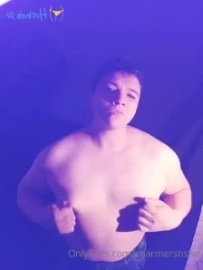Charmersnsfw - Adivinen quien volvió a usar slip