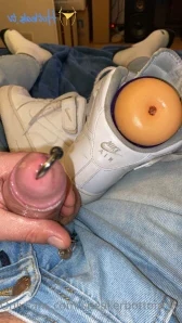 Sneakerbottom_wue - Gettin fucked in tns by hung dick