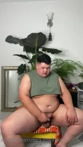 Rem_beaux - Held him down under this beautiful body and made him eat part 3